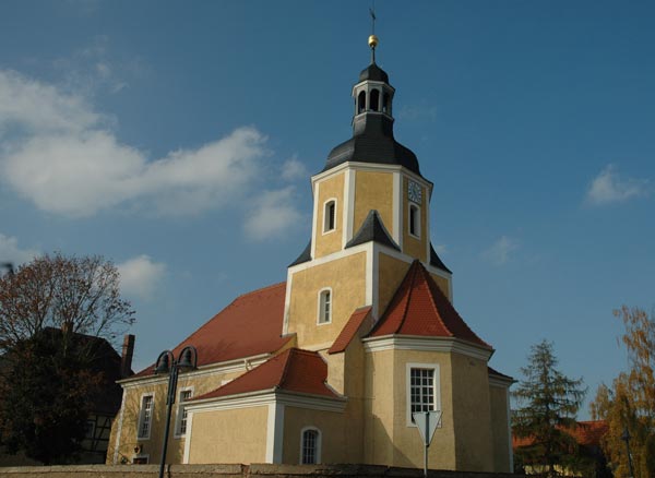 Kirche Wiederau Außenansicht